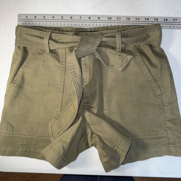 Banana Republic Women’s Ahorts size 6 Army Green Pockets Belt Loops and Belt - Picture 4 of 6